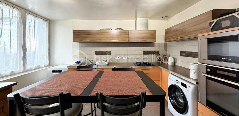 Corps de ferme - 160 m² - 7 pièces