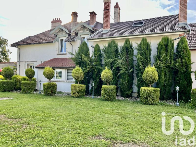 Château - 765 m² - 18 pièces