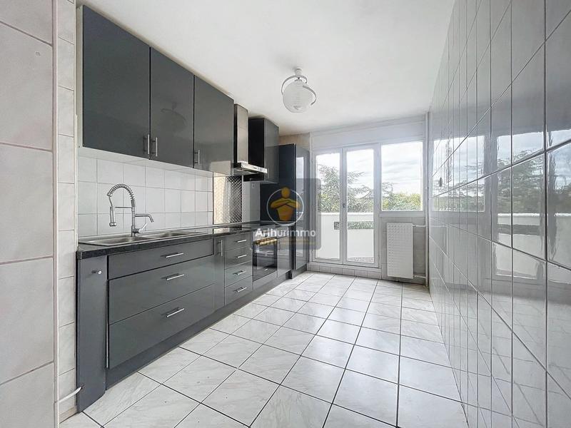 Appartement - 93 m² - 5 pièces