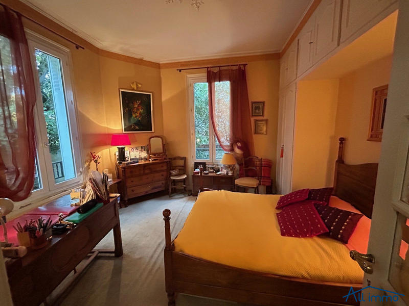 Maison traditionnelle - 129 m² - 7 pièces