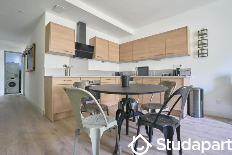 Chambre - 14 m² - 1 pièce