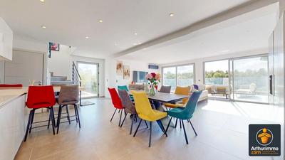 Maison - 135 m² - 6 pièces