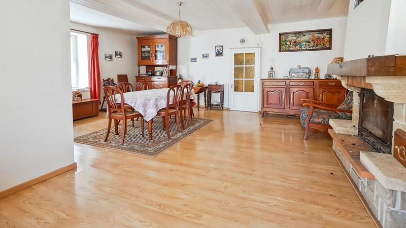 Maison de bourg - 110 m² - 4 pièces