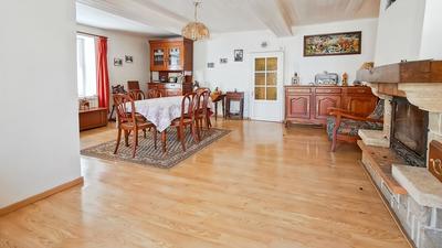 Maison de bourg - 110 m² - 4 pièces