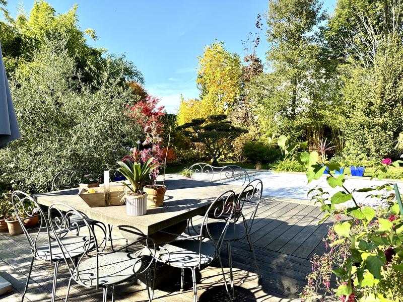 Maison - 300 m² - 9 pièces