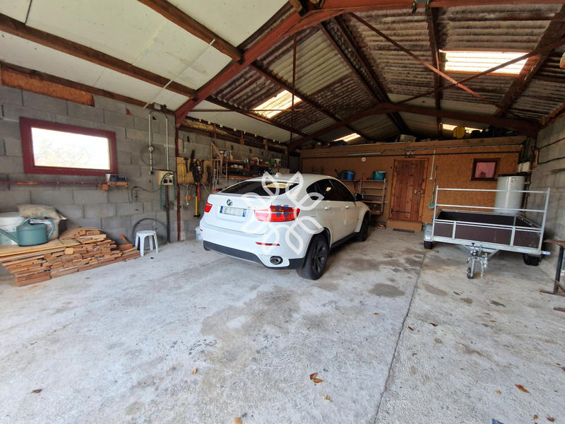 Propriété - 223 m² - 7 pièces