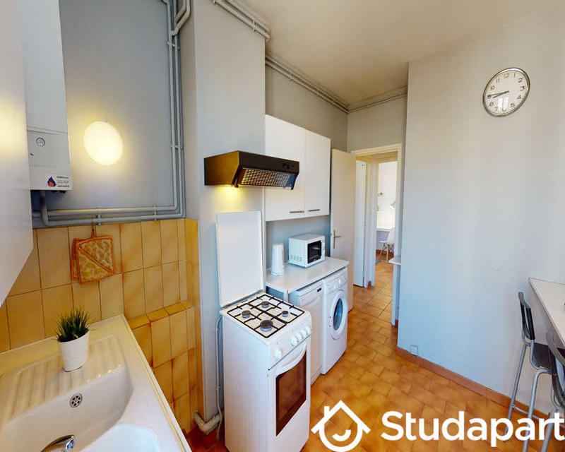 Chambre - 70 m² - 1 pièce