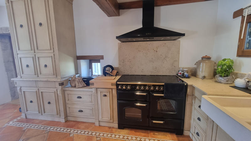 Mas - 260 m² - 12 pièces