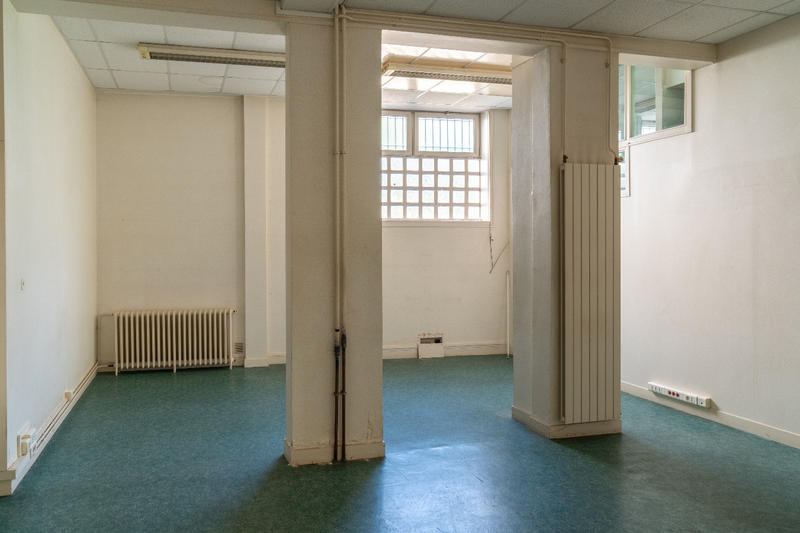 Immeuble - 1 210 m²