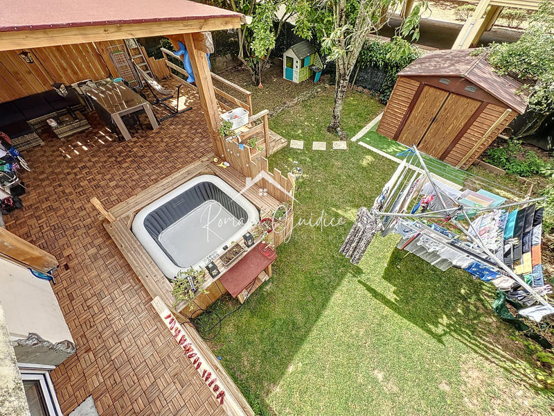 Maison - 135 m² - 6 pièces