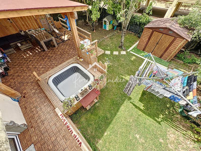 Maison - 135 m² - 6 pièces