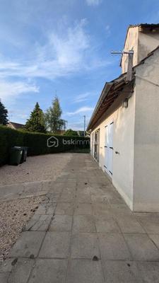 Maison - 95 m² - 5 pièces