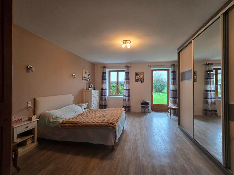 Maison - 170 m² - 8 pièces