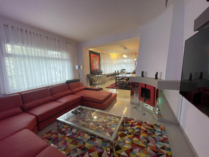 Maison traditionnelle - 176 m² - 7 pièces