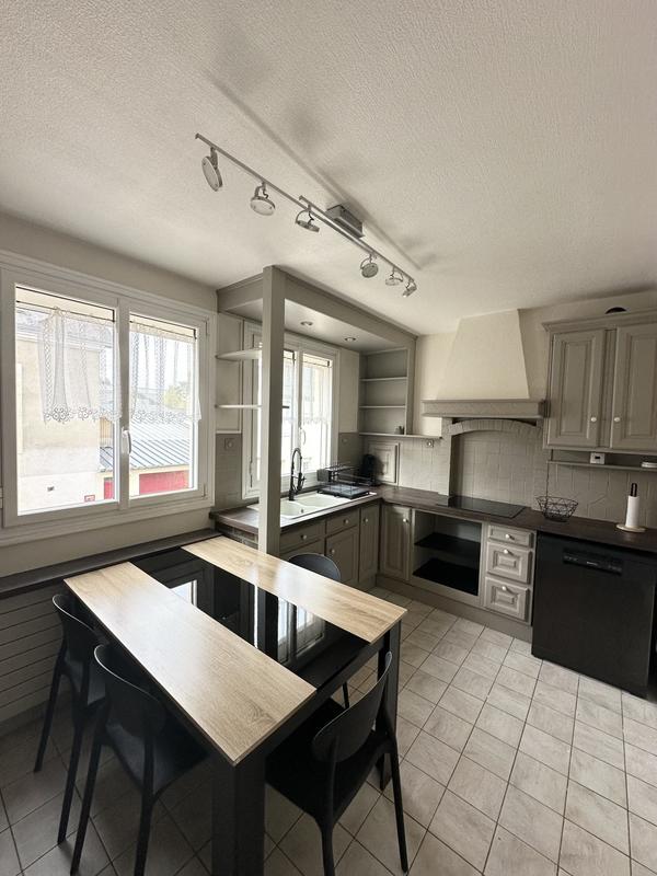 Appartement - 102 m² - 6 pièces