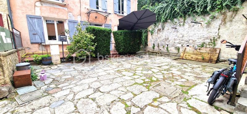 Maison de ville - 100 m² - 5 pièces