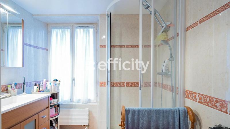 Maison - 189 m² - 8 pièces