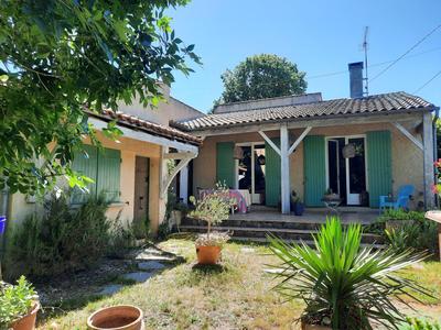 Maison traditionnelle - 104 m² - 5 pièces