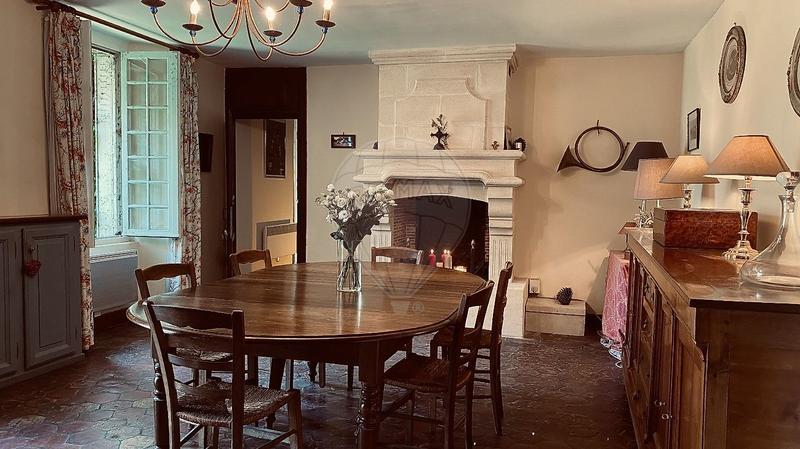 Propriété - 166 m² - 6 pièces