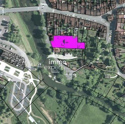 Terrain constructible - 1 863 m²