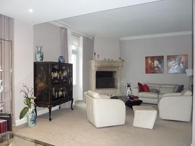 Maison - 180 m² - 8 pièces