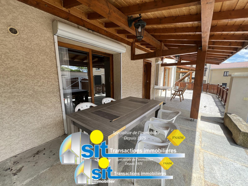 Maison - 176 m² - 8 pièces