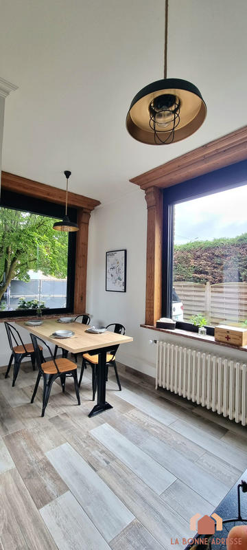 Maison - 251 m² - 7 pièces