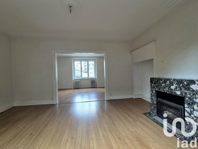 Maison - 250 m² - 8 pièces