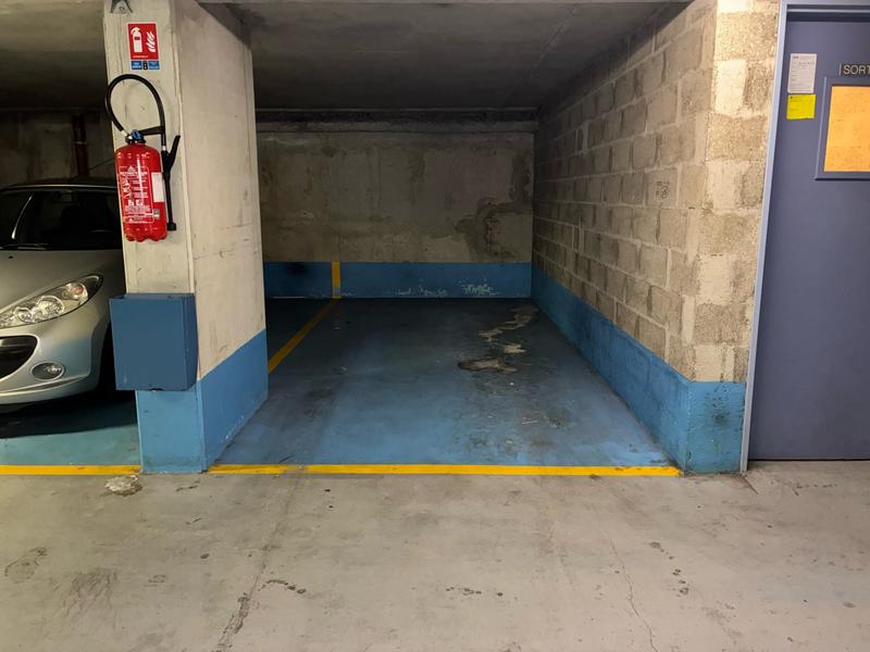 Parking / Garage - 12 m²