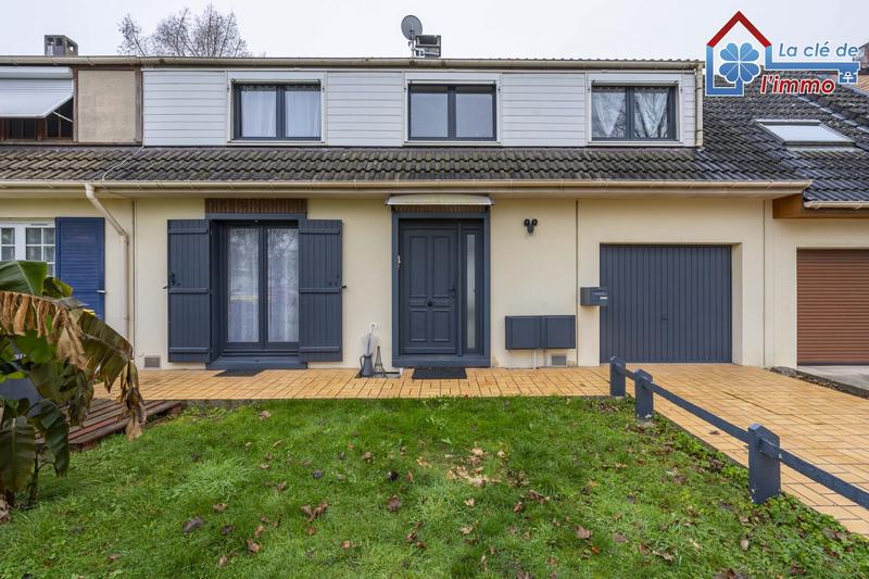 Maison traditionnelle - 100 m² - 5 pièces