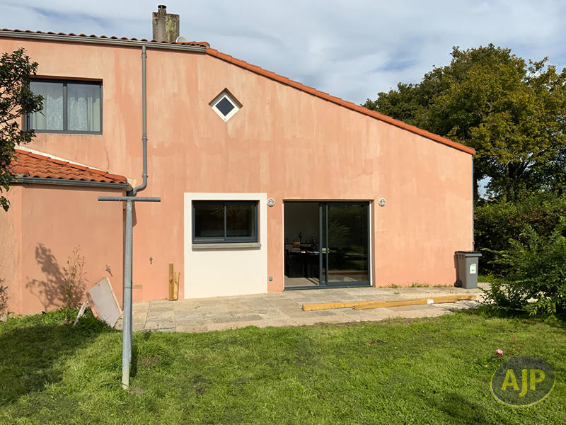 Maison - 94 m² - 4 pièces