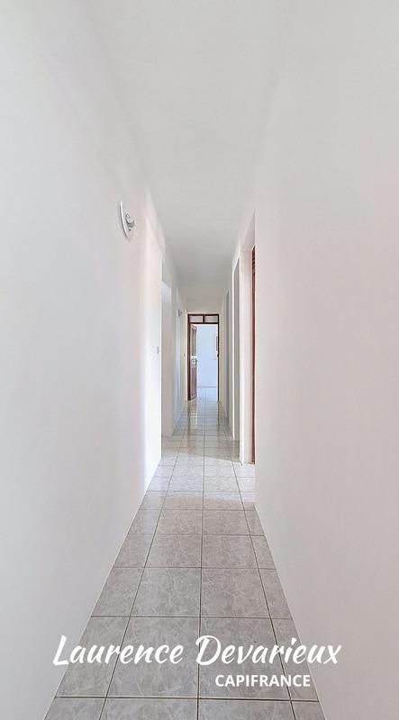 Maison - 204 m² - 5 pièces