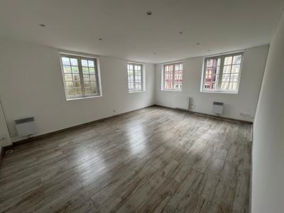 Appartement - 280 m² - 11 pièces