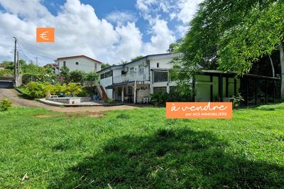 Maison - 285 m² - 11 pièces