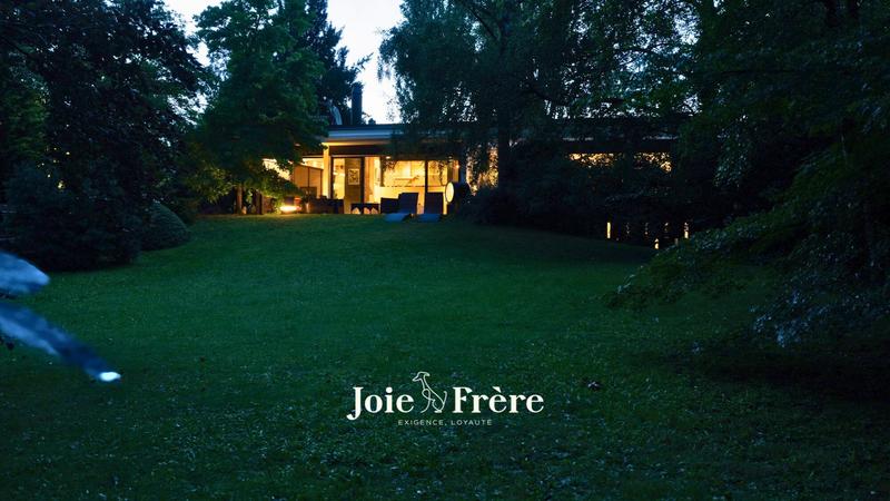 Maison ancienne - 366 m² - 7 pièces