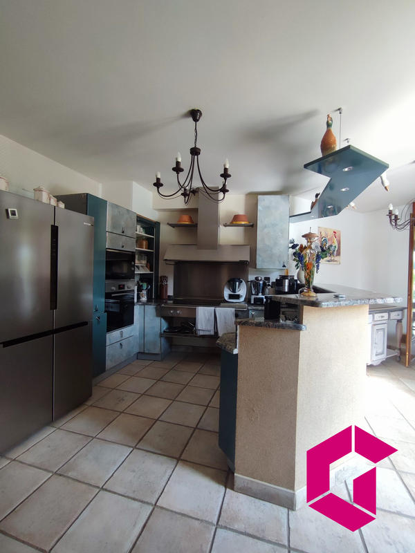 Maison contemporaine - 225 m² - 8 pièces