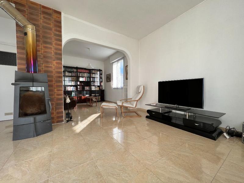 Maison - 95 m² - 6 pièces