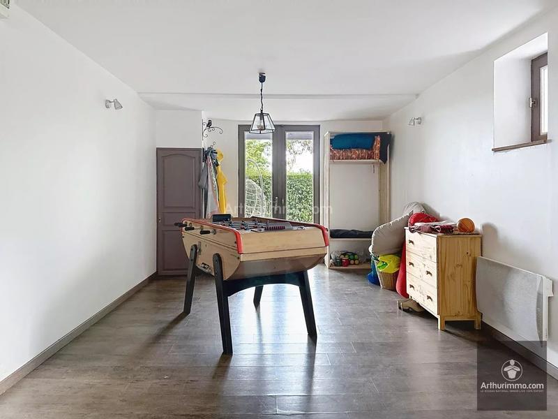 Maison - 303 m² - 10 pièces