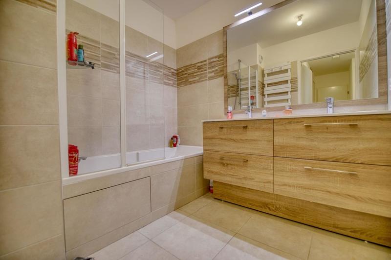 Appartement - 64 m² - 3 pièces