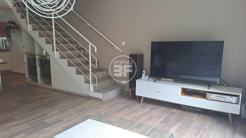 Appartement - 90 m² - 4 pièces