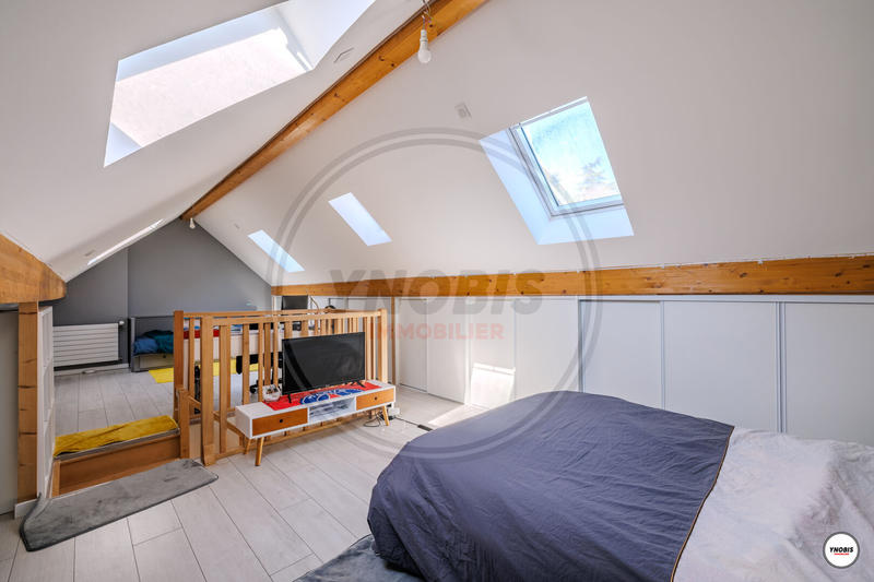 Maison - 187 m² - 7 pièces