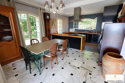 Villa - 154 m² - 5 pièces