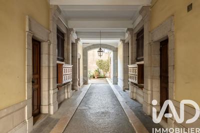 Appartement - 144 m² - 5 pièces