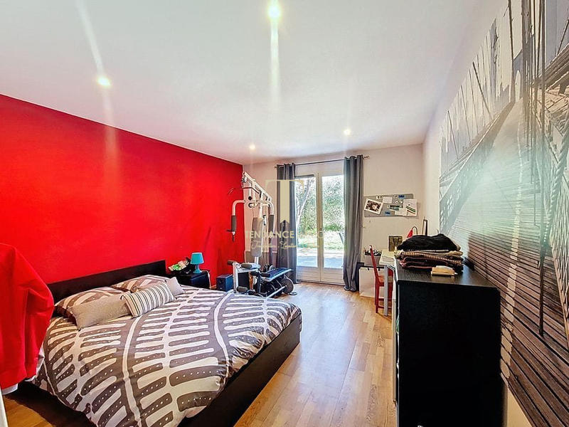 Villa - 215 m² - 7 pièces