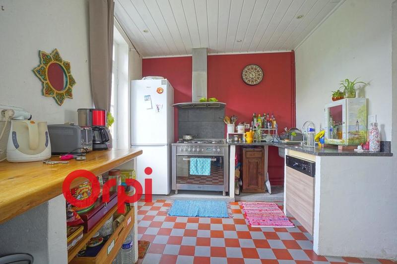 Maison - 300 m² - 8 pièces