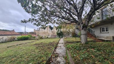 Maison - 126 m² - 8 pièces