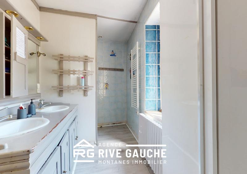 Maison traditionnelle - 196 m² - 7 pièces