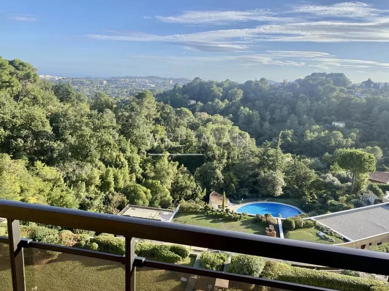 Appartement - 103 m² - 4 pièces