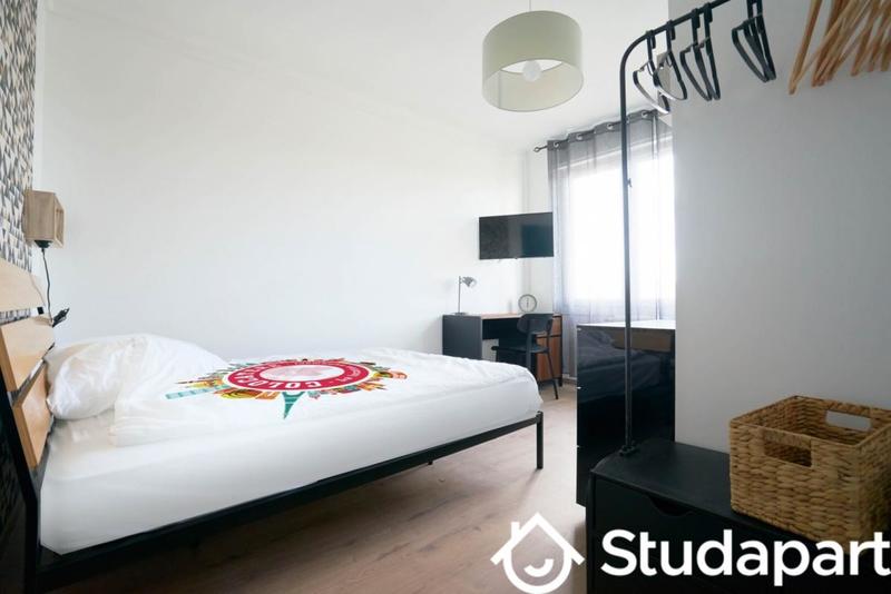 Chambre - 9 m² - 1 pièce