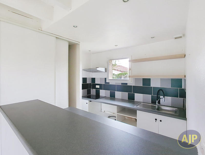 Maison - 160 m² - 8 pièces